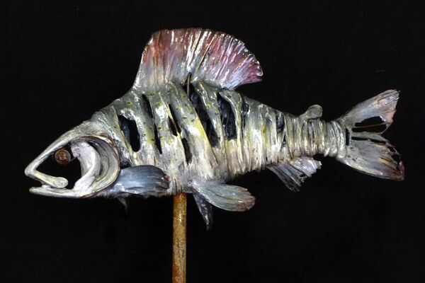 Äsche - Thymallus Thymallus - Eisendraht, Zementspachtel, 37 x 18 cm