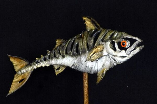 Atlantische Makrele - Scomber Scombrus - Eisendraht, Zementspachtel, 47 x 19 cm