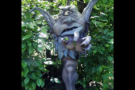 "Fachan" - 120cm, Eisen, Zementspachtel, Glas - Almut Rybarsch-Tarry // Skulptur Objekt Wandgestaltung Installation