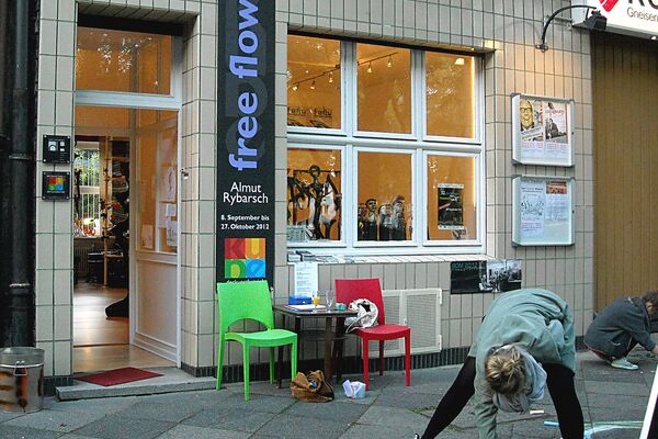 Kunstbetrieb "free flow", Einzelausstellung - Almut Rybarsch-Tarry // Skulptur Objekt Wandgestaltung Installation