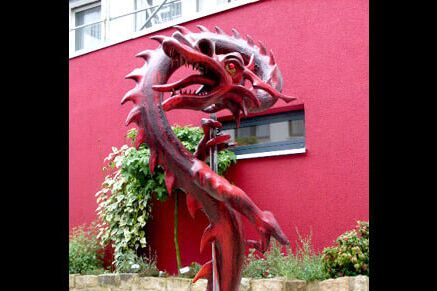 "Jekyll" - 200 x 85 cm - Almut Rybarsch-Tarry // Skulptur Objekt Wandgestaltung Installation